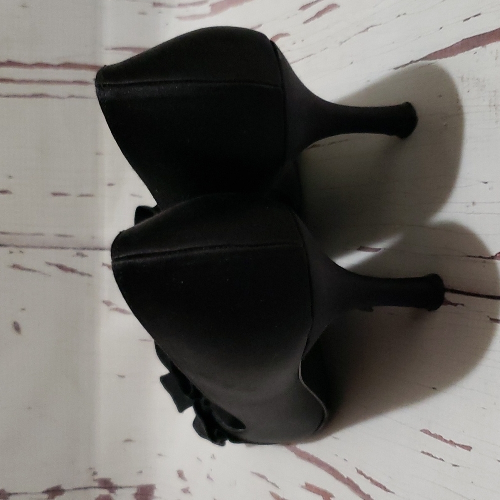 Stuart Weitzman Black Satin Open Open Toe With Ru… - image 4